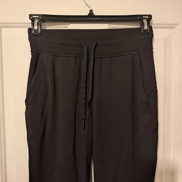 Women's Lululemon Joggers Pants Size 4 - Picture 3 of 8